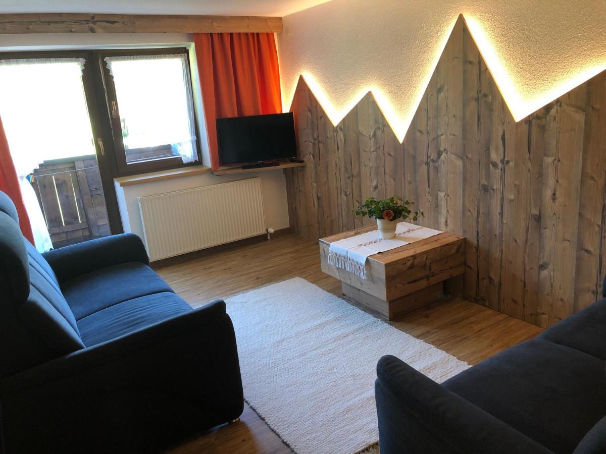 Ban Kneissl'S Apartment Umhausen Bagian luar foto